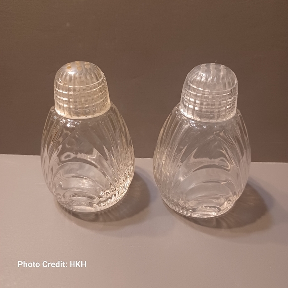Cambridge Caprice Clear (Stem 300) Salt & Pepper Shaker Set w/Plastic Lids - Picture 1 of 8